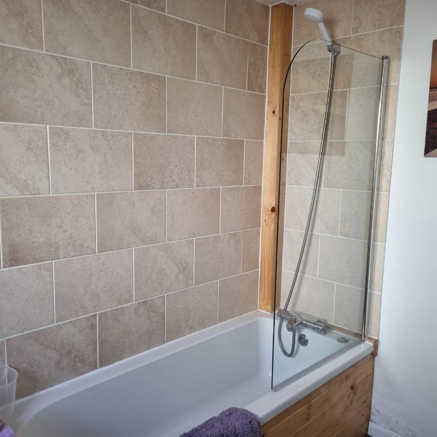 Dare Valley Cottage Ex Miners Cottage Near Zip World Pen Y Fan Waterfalls อาเบอร์แดร์ ภายนอก รูปภาพ