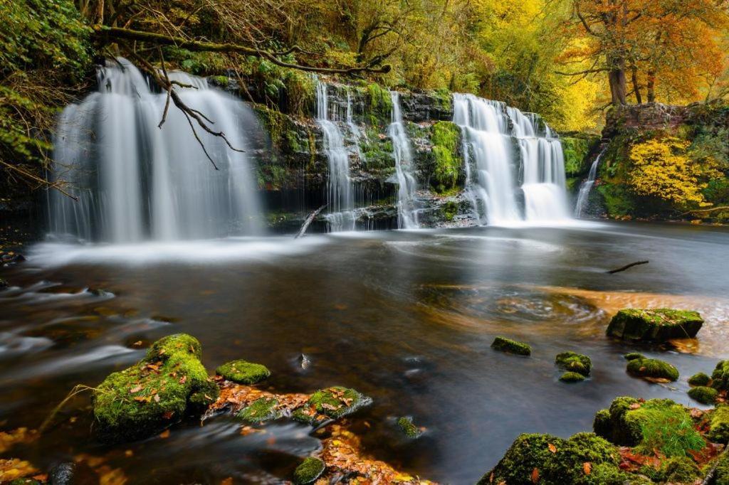 Dare Valley Cottage Ex Miners Cottage Near Zip World Pen Y Fan Waterfalls อาเบอร์แดร์ ภายนอก รูปภาพ